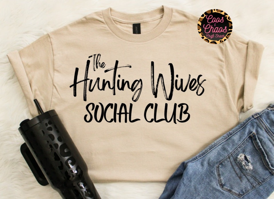 Hunting Wives-Tee