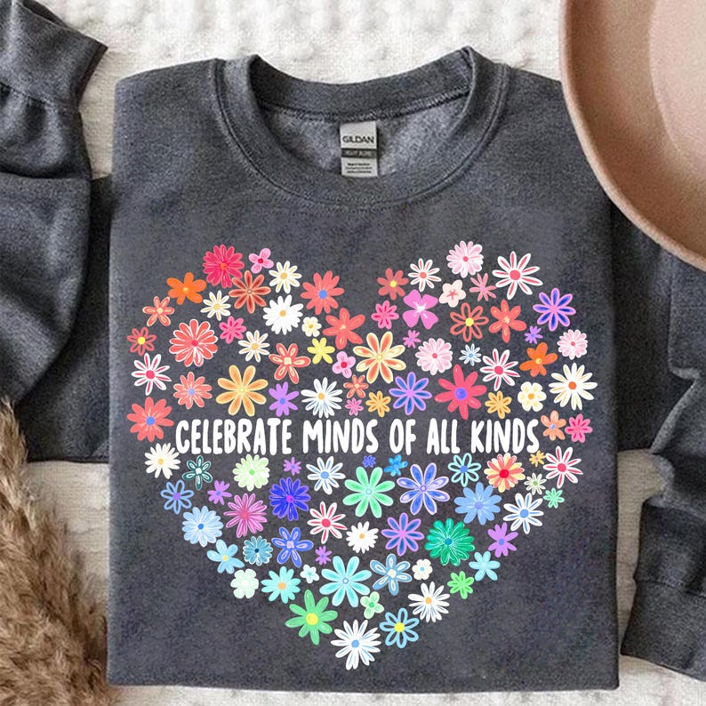 Heart-Kinds-Tee/Sweatshirt